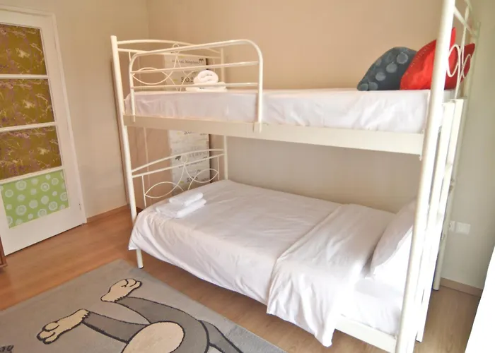 Metropolis Midtown קסטוריה